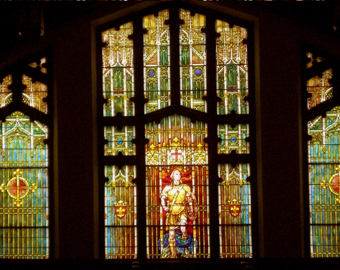 Panorâmica da janela da Igreja com a imagem de São Jorge